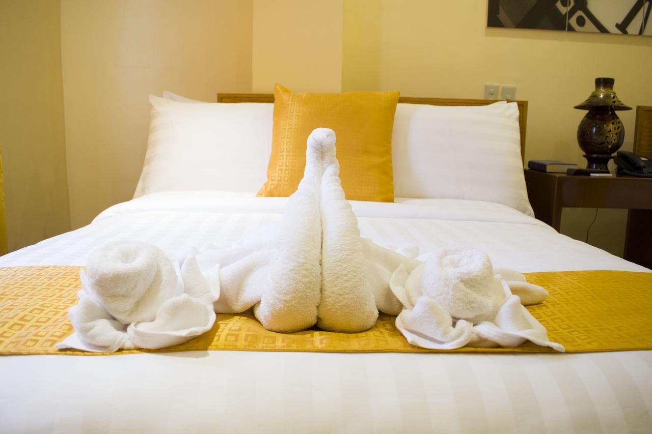 รอยัล แมนชั่น โฮเต็ล Hotel Tabaco ภายนอก รูปภาพ