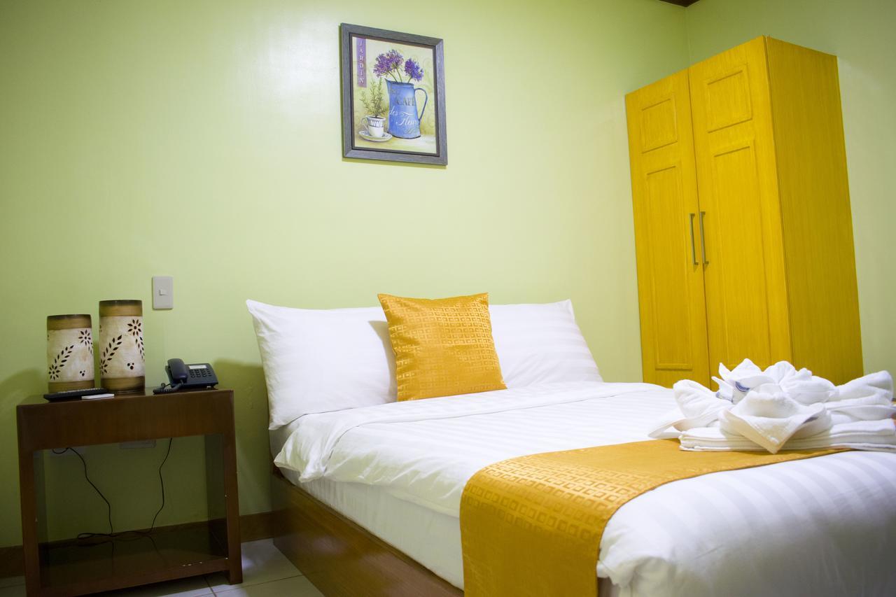 รอยัล แมนชั่น โฮเต็ล Hotel Tabaco ภายนอก รูปภาพ